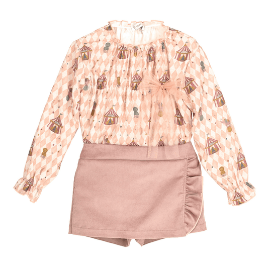 Completo calamaro circus Blusa in caldo cotone fantasia con fiocco in tulle.
Short effetto gonna in velluto mille righe.